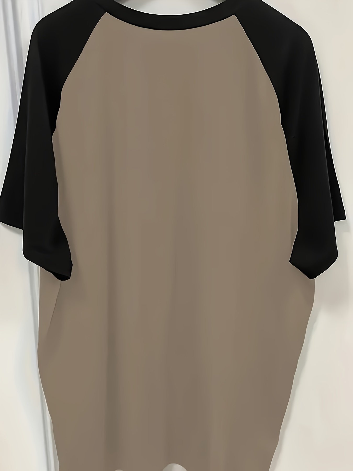 Stylish Everyday Women’s Y2K T-Shirt - Image 3